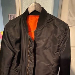 Esntls Bomber Jacket